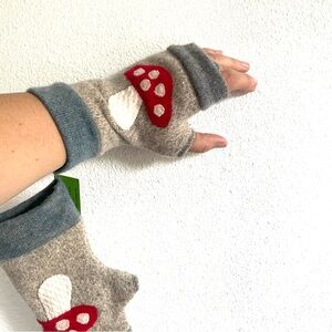 Recycled felt mushroom fingerless gloves